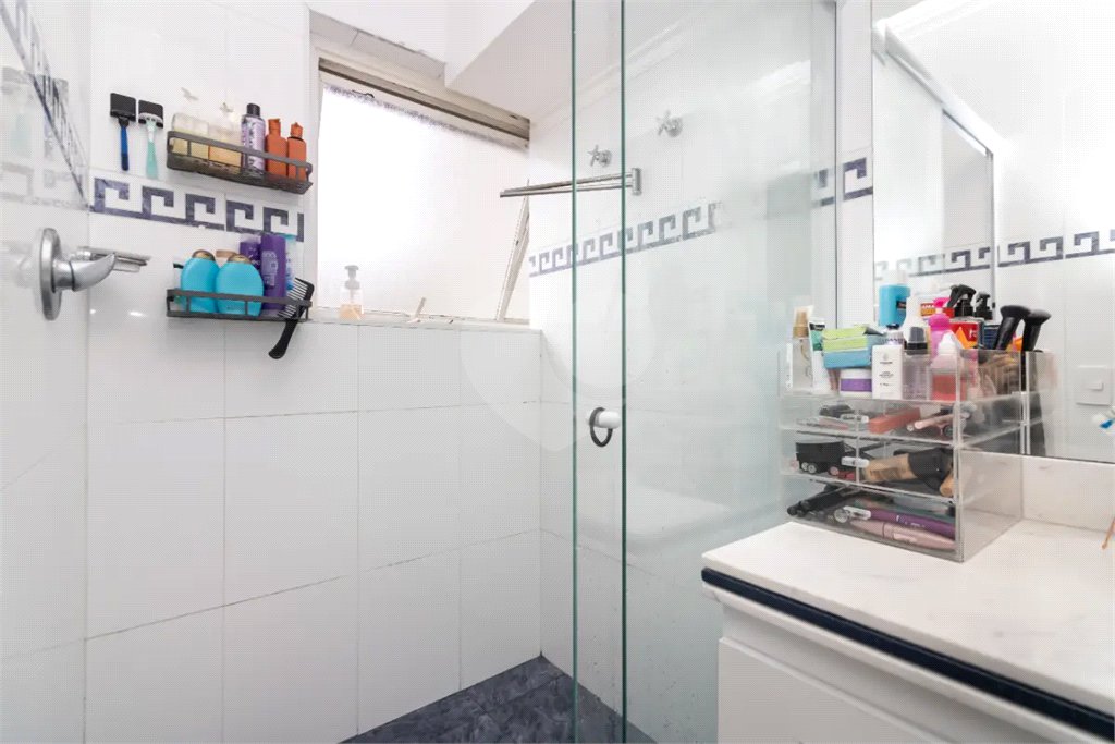 Apartamento à venda com 3 quartos, sendo 2 suítes, em Vila Olímpia, São Paulo, SP