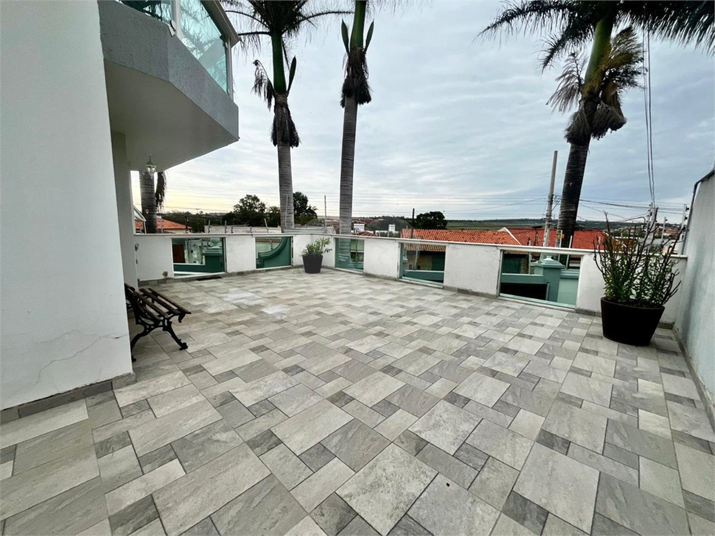 Casa à venda com 4 suítes em Vila Mazarino, Itapetininga, SP