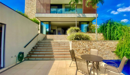 Casa à venda com 5 suítes em Glebas, Louveira, SP