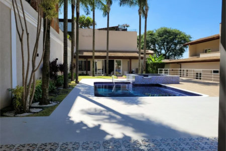 Casa à venda com 5 suítes em Paraisópolis, São Paulo, SP