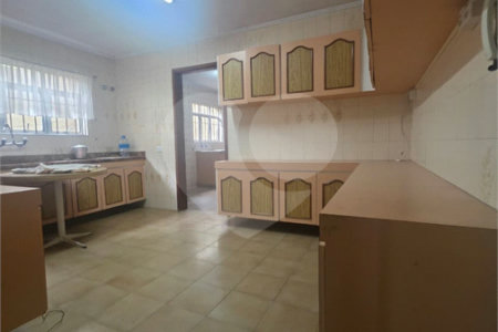 Sobrado para alugar com 3 quartos, sendo 1 suíte, em Vila Valparaíso, Santo André, SP