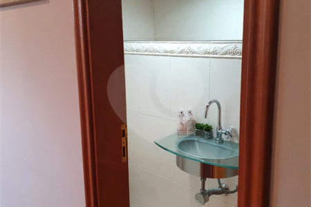 Apartamento à venda com 3 quartos, sendo 1 suíte, em Vila Paulicéia, São Paulo, SP
