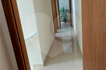Casa à venda com 3 quartos, sendo 1 suíte,  em Vila Galvão, Guarulhos, SP
