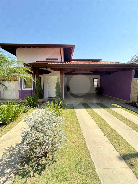Casa à venda com 3 quartos, sendo 1 suíte, no condomínio Residencial Grape Village, Vinhedo - SP