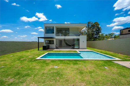Casa à venda ou para alugar com 4 suítes no condomínio Residencial Arboretum, Vinhedo - SP