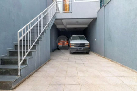 Sobrado com 200m², 3 dormitórios, sendo 1 suíte, 6 vagas, à venda na Vila Matilde