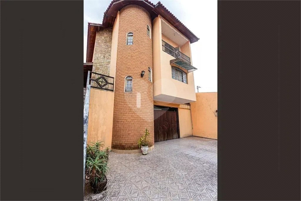 Sobrado à venda com 3 suítes em Vila Bonilha, São Paulo, SP