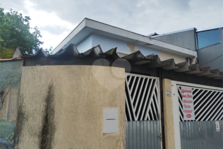 Sobrado à venda com 3 suítes em Vila Marari, São Paulo, SP