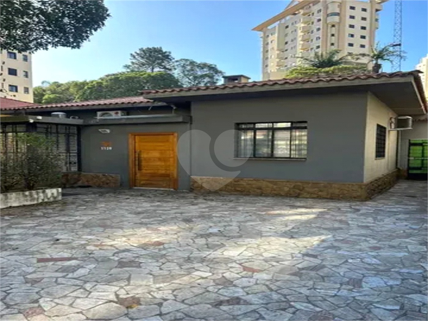 Casa à venda com 8 quartos em Saúde, São Paulo, SP