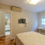 Casa à venda com 5 quartos, sendo 3 suítes, no condomínio Boulevard Saint Michael, São Paulo - SP