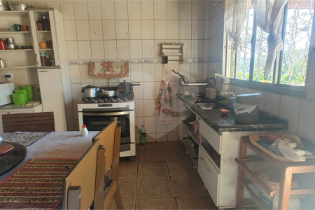 Chácara à venda com 3 quartos, sendo 1 suíte, no Centro, Nazaré Paulista, SP