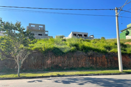 Terreno à venda com 1 suíte em Bosque, Vinhedo, SP