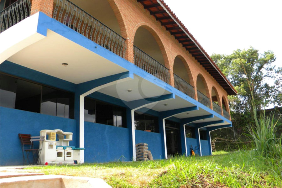 Chácara à venda com 7 quartos, sendo 1 suíte, em Capoavinha, Mairiporã, SP