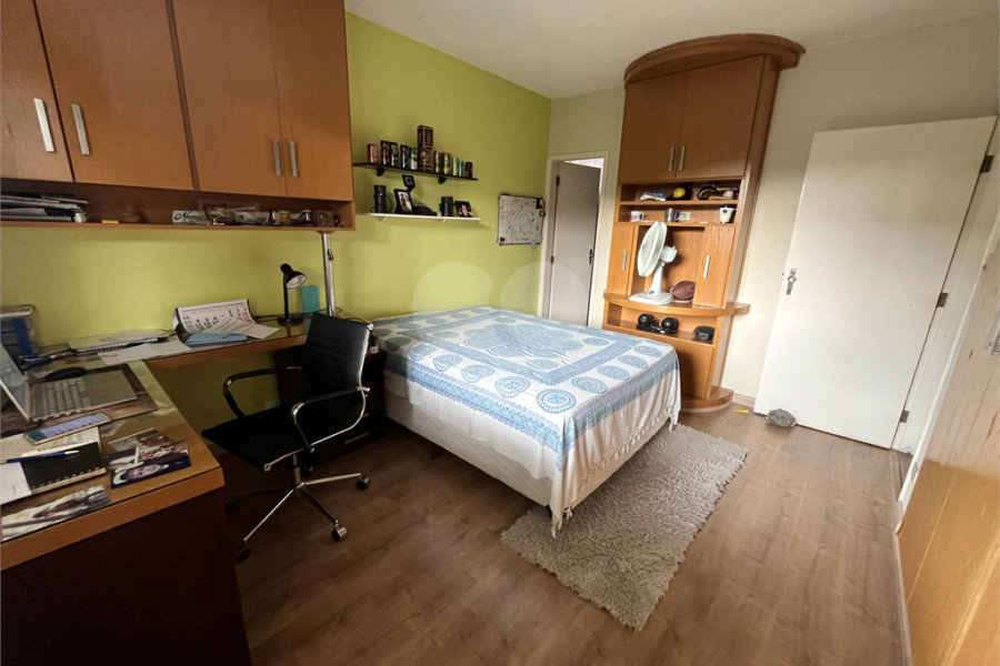 Sobrado à venda com 5 quartos, sendo 4 suítes, em Tremembé, São Paulo, SP