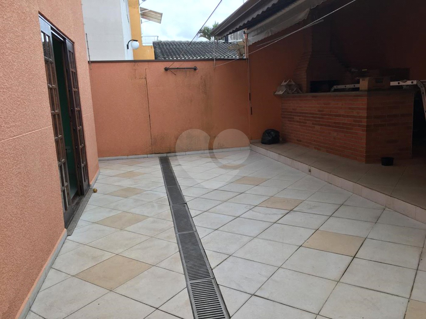Casa à venda com 4 quartos, sendo 2 suítes,  em Vila Oliveira, Mogi das Cruzes, SP
