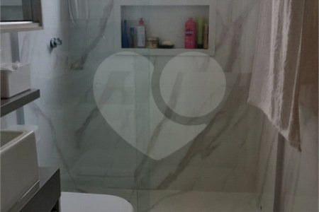 Sobrado à venda com 3 quartos, sendo 1 suíte, em Chora Menino, São Paulo, SP