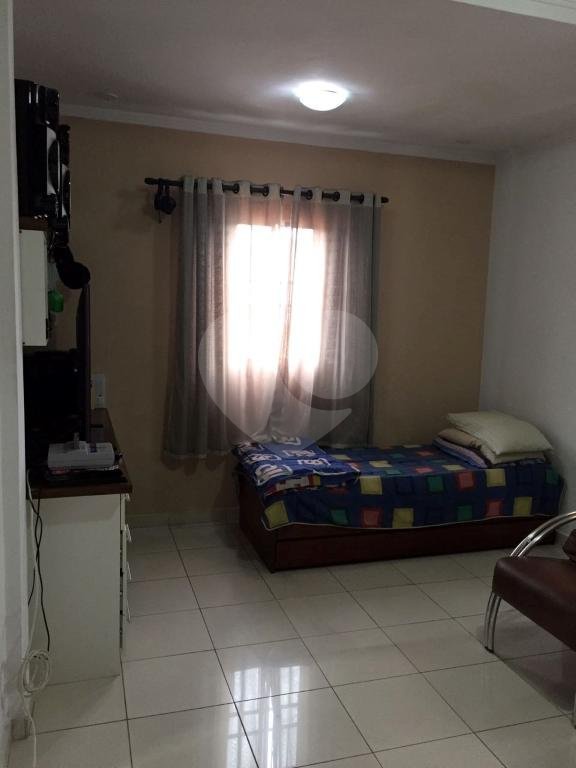 Sobrado à venda com 3 quartos, sendo 1 suíte,  em Tremembé, São Paulo, SP