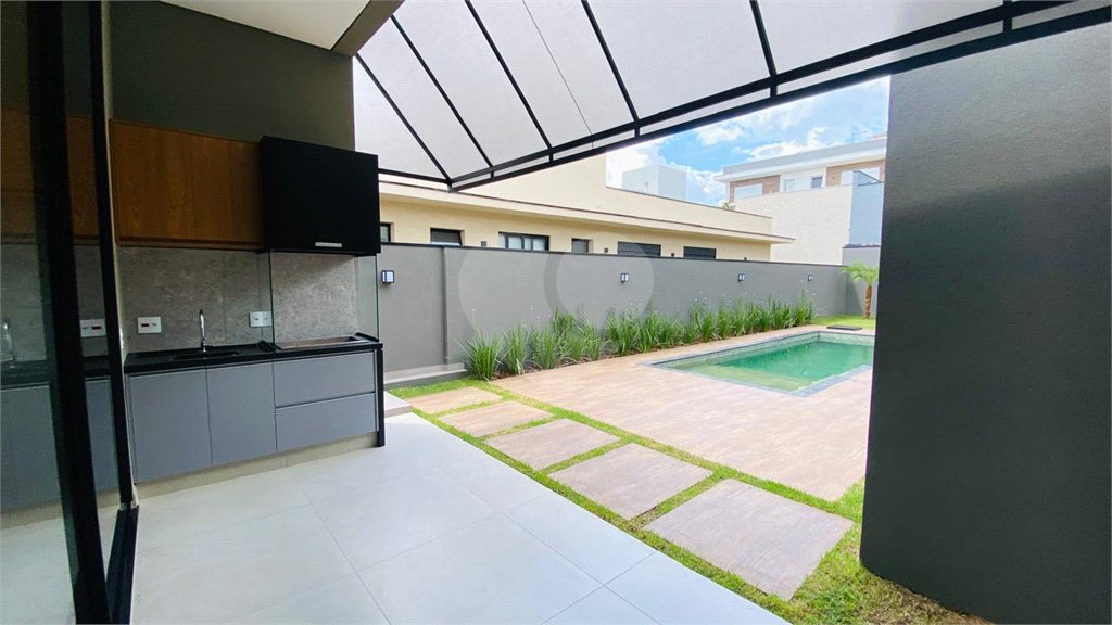 Casa à venda com 3 suítes no condomínio Vale das Aguas, Bragança Paulista - SP