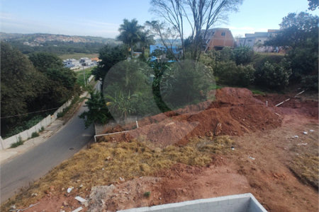 Casa à venda com 2 quartos, sendo 1 suíte, em Jardim Santo Antônio, Atibaia, SP