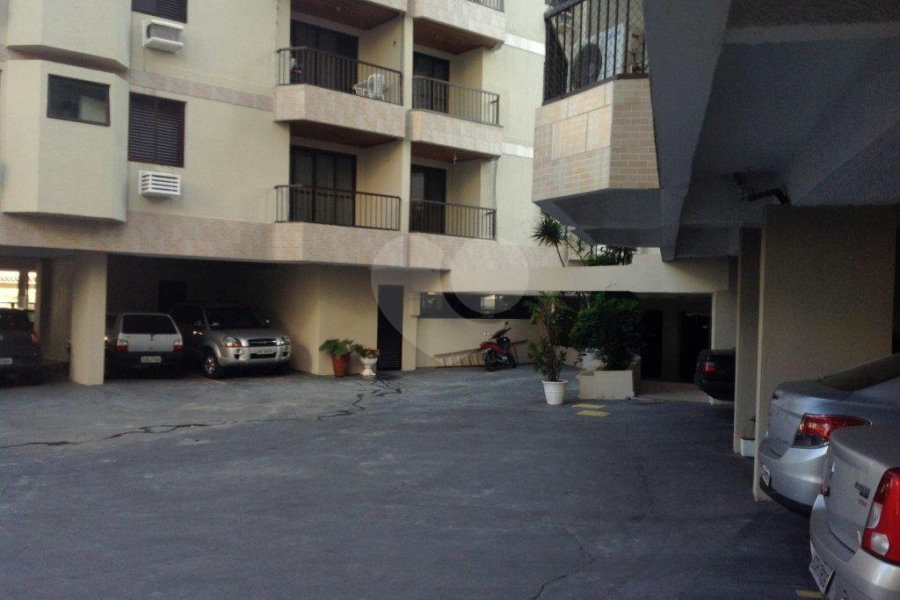 Apartamento à venda com 2 quartos, sendo 1 suíte, em Vila Luis Antônio, Guarujá, SP