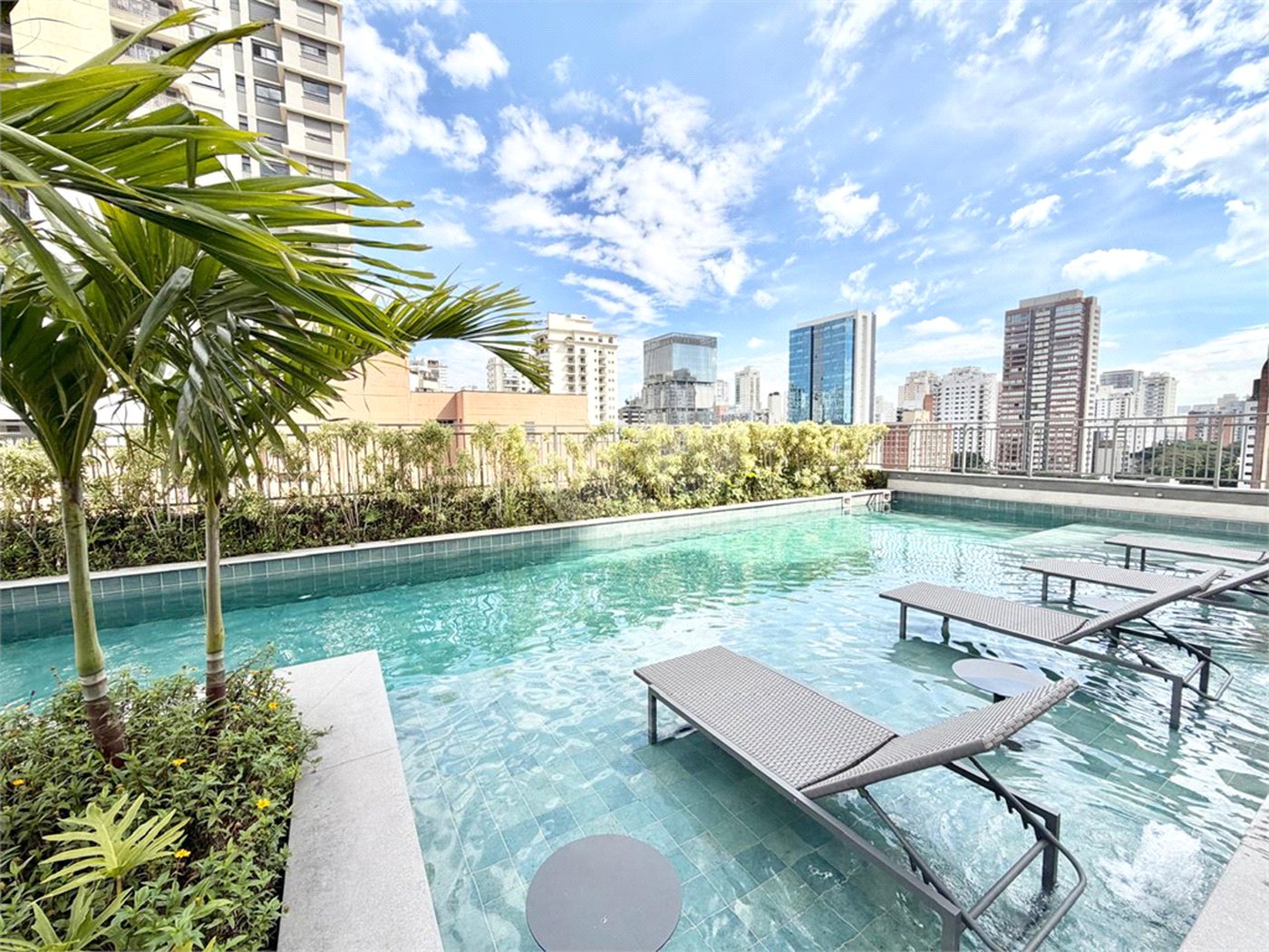 Apartamento à venda com 3 suítes em Campo Belo, São Paulo, SP