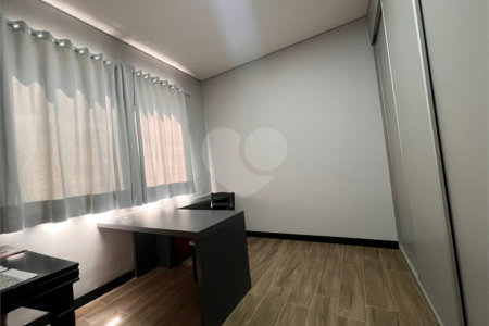 Casa à venda com 3 quartos, sendo 2 suítes, no condomínio Terras de Mont Serrat, Salto - SP