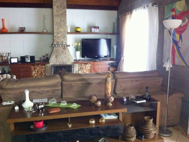 Casa à venda com 4 quartos, sendo 1 suíte,  em Tremembé, São Paulo, SP