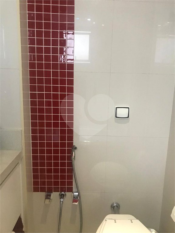 Apartamento à venda com 3 suítes em Vila Regente Feijó, São Paulo, SP