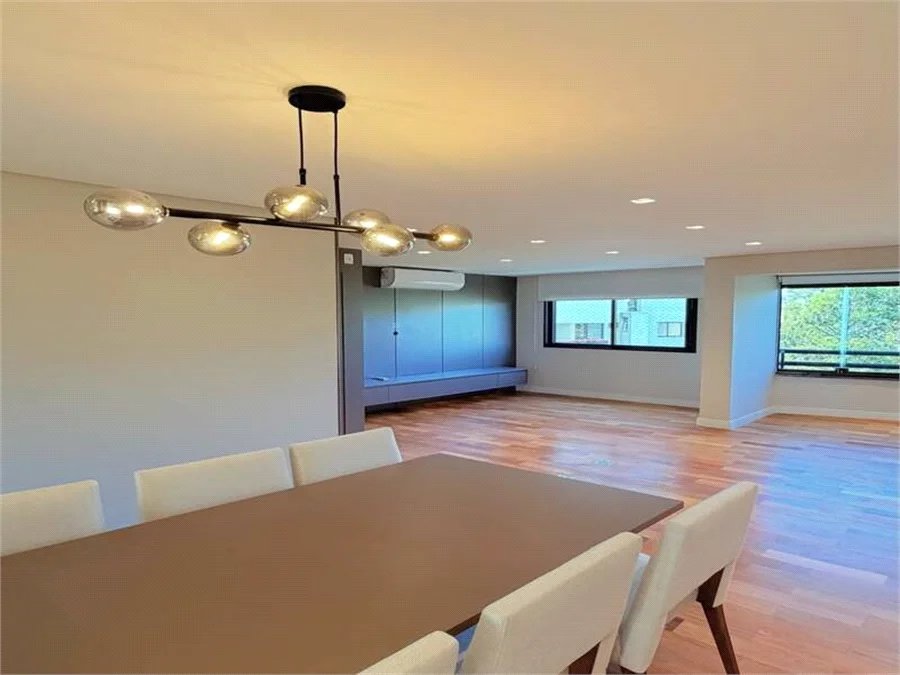 Apartamento para alugar com 2 suítes em Vila Andrade, São Paulo, SP