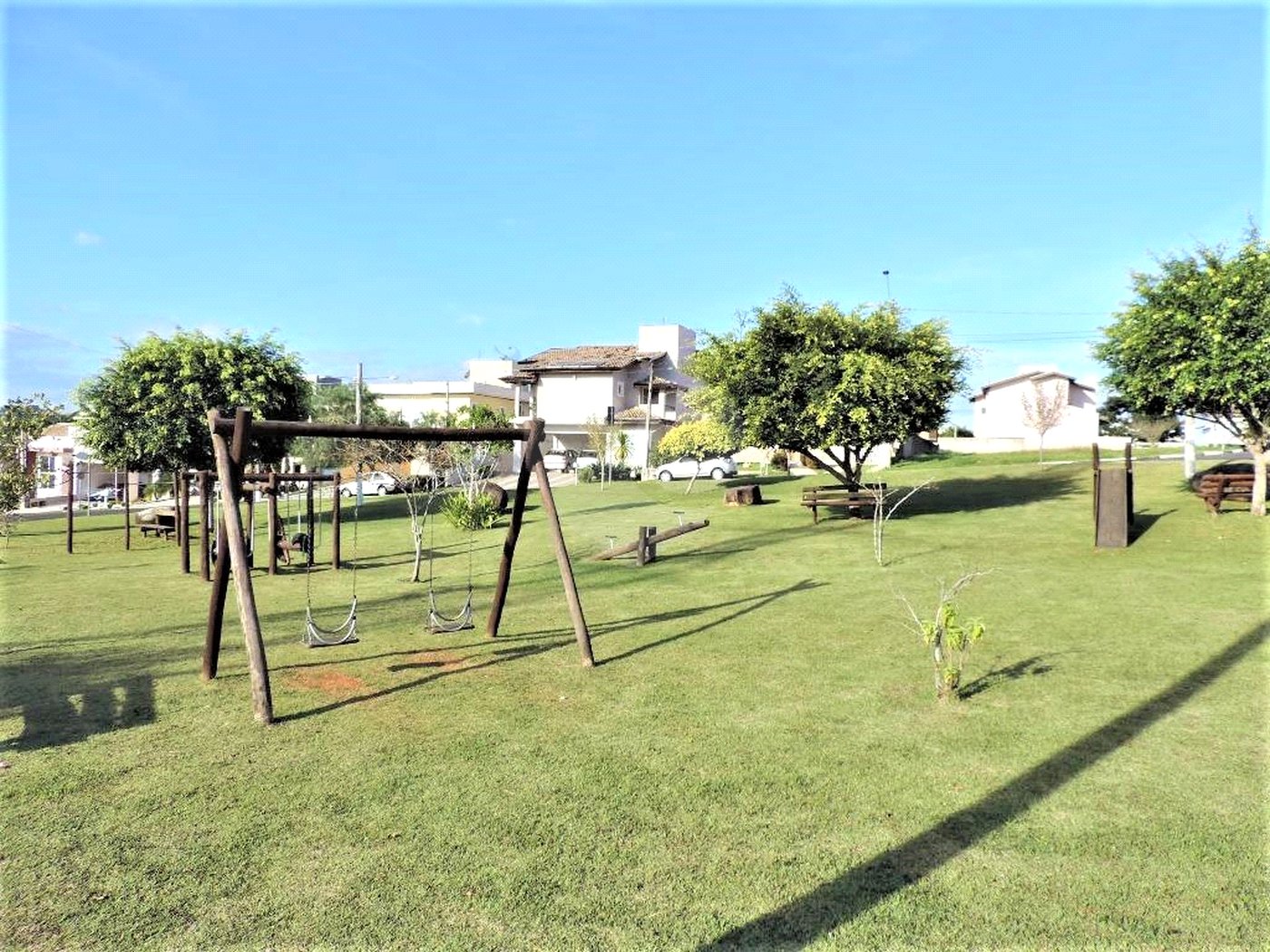 Terreno à venda com 1 suíte no condomínio Terras de São Francisco, Vinhedo - SP