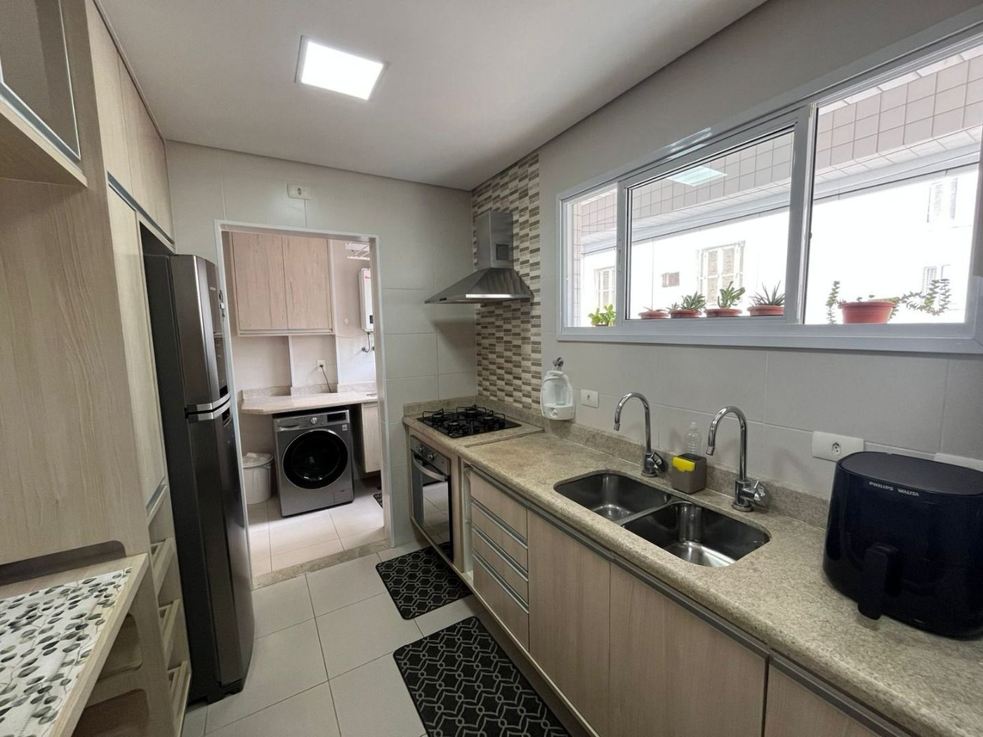 Apartamento com 3 dormitórios à venda, 82 m² por R$ 990.000,00 - José Menino - Santos/SP
