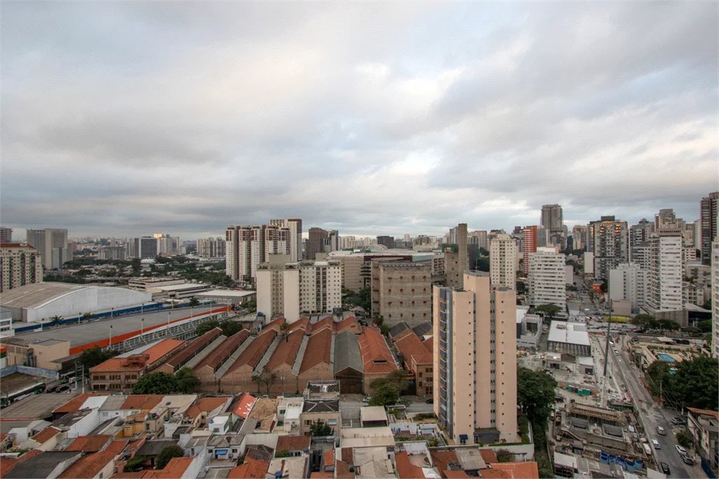 Apartamento à venda ou para alugar com 1 quarto em Vila Pompéia, São Paulo, SP