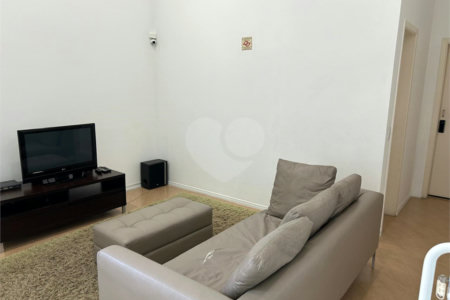 Apartamento à venda com 2 quartos, sendo 1 suíte,  em Vila Romana, São Paulo, SP