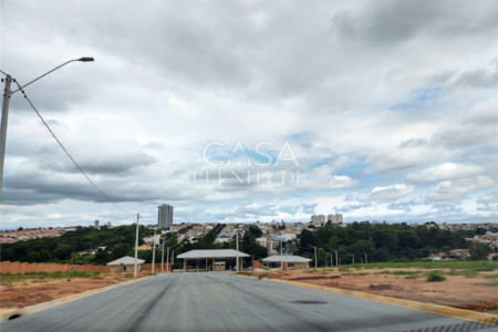Casa em condomínio à venda com 3 quartos, sendo 1 suíte, em Wanel Ville, Sorocaba, SP