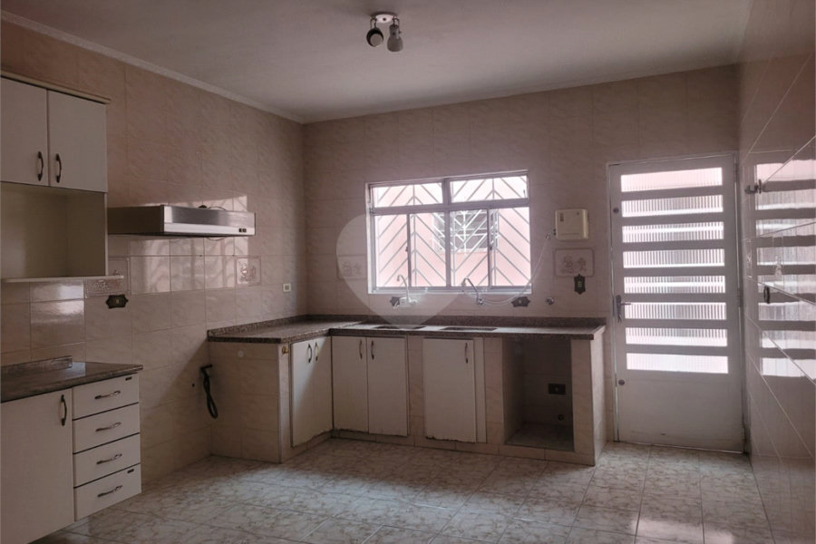 Sobrado à venda com 3 quartos, sendo 1 suíte,  em Vila Ester (zona Norte), São Paulo, SP