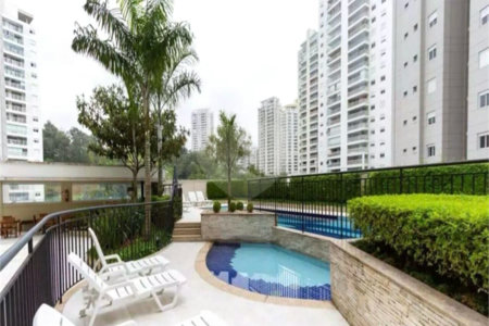 Apartamento à venda com 3 quartos, sendo 1 suíte, em Vila Andrade, São Paulo, SP