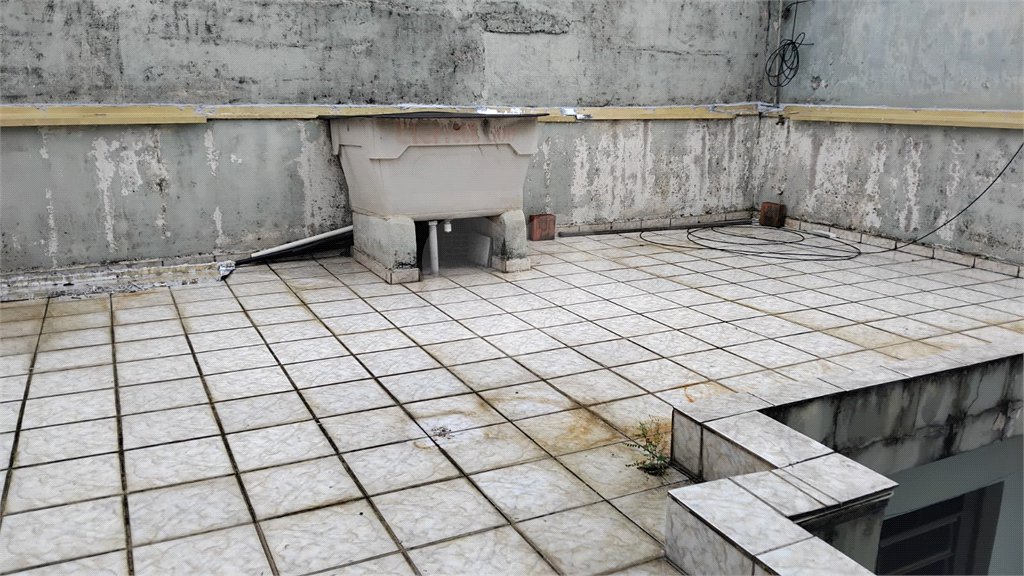 Sobrado à venda com 3 quartos em Jardim Odete, São Paulo, SP
