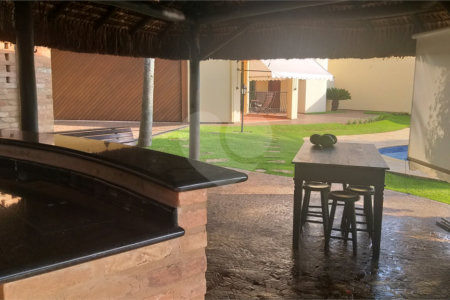 Casa à venda com 5 quartos, sendo 2 suítes, no condomínio Vinhas da Vista Alegre - Lado Sede, Vinhedo - SP