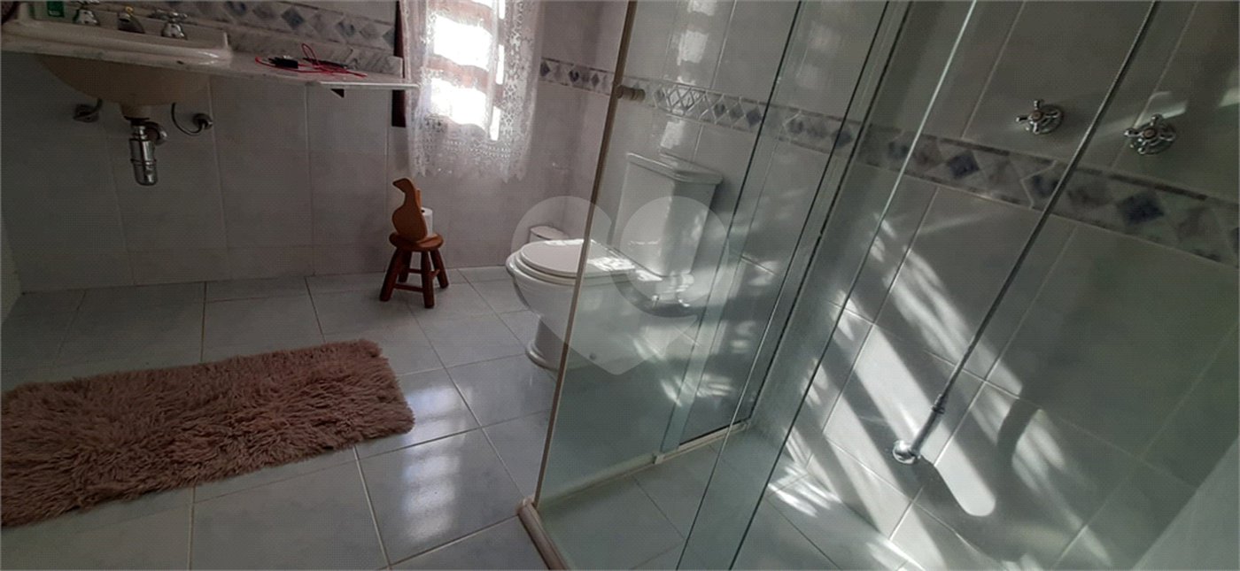 Casa à venda com 3 quartos, sendo 1 suíte, no condomínio Sausalito, Mairiporã - SP