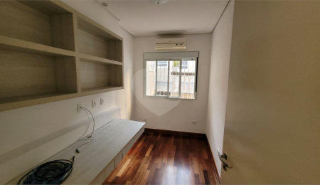 Casa à venda com 4 quartos, sendo 1 suíte,  em São Judas, São Paulo, SP