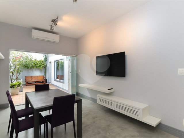 Casa à venda com 2 quartos, sendo 1 suíte,  em Chácara Santo Antônio, São Paulo, SP