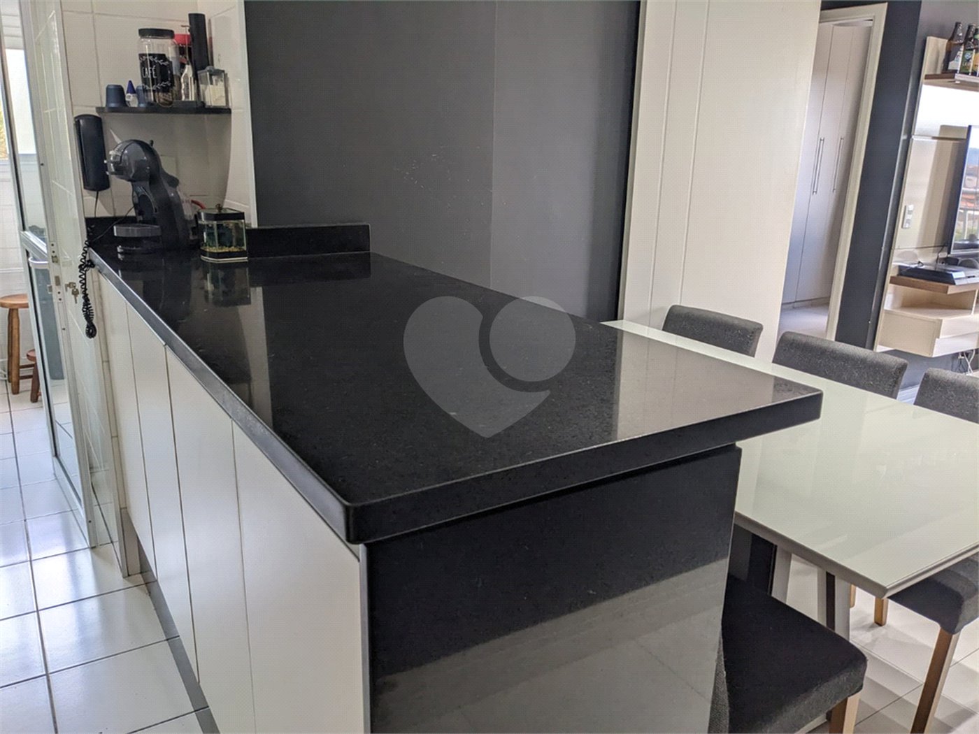 Apartamento à venda com 2 quartos, sendo 1 suíte,  em Jardim Rosa de Franca, Guarulhos, SP