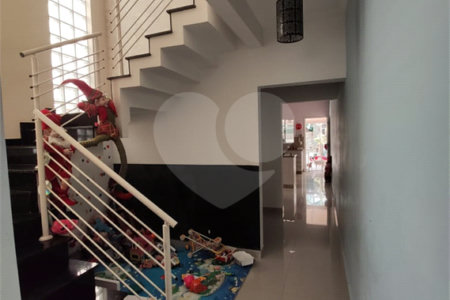 Casa à venda com 3 quartos, sendo 1 suíte,  em Vila Suissa, Mogi das Cruzes, SP