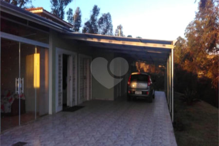Casa à venda com 4 quartos, sendo 2 suítes, em Loteamento Jardim Parque das Palmeiras, Serra Negra, SP