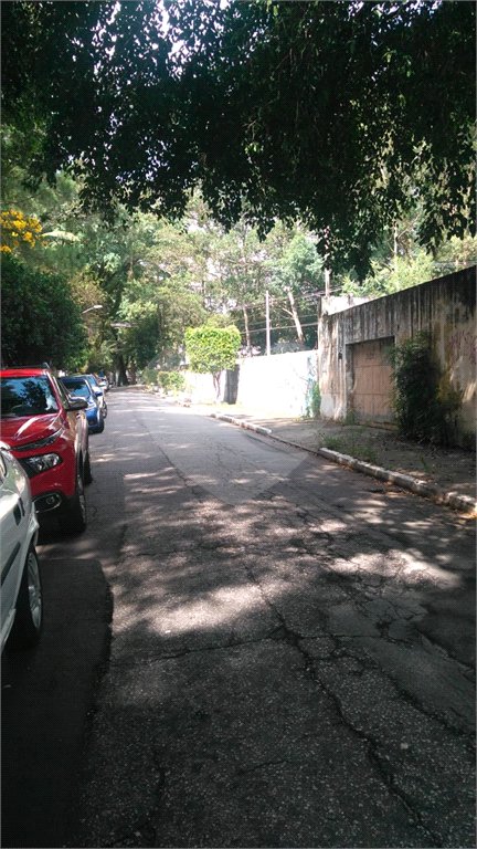 Casa à venda com 5 quartos, sendo 3 suítes, em Vila São Francisco, São Paulo, SP