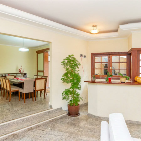 Casa à venda com 5 quartos, sendo 3 suítes, no condomínio Residencial Morumbi, São Paulo - SP