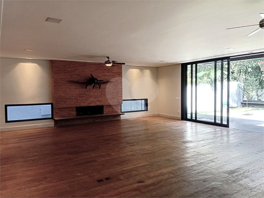 Casa de Vila à venda com 4 suítes em Granja Julieta, São Paulo, SP