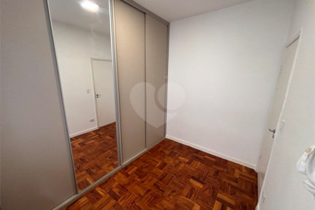 Casa de Vila à venda com 3 quartos, sendo 1 suíte, em Vila Cordeiro, São Paulo, SP