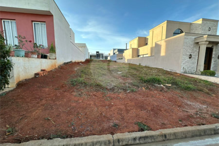 Casa à venda no condomínio Golden Ville, Itapetininga - SP