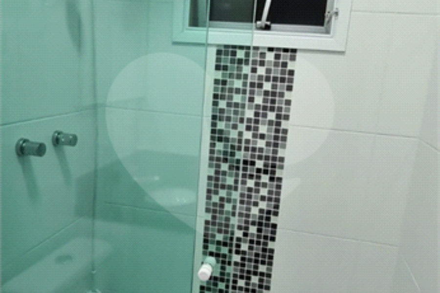 Casa à venda com 3 quartos, sendo 1 suíte, no condomínio Alvorada Parque Vitória, São Paulo - SP